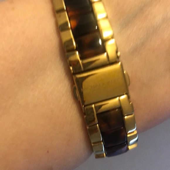 MICHAEL KORS Glitz Chrono Tortoise Resin Watch - Picture 5 of 7